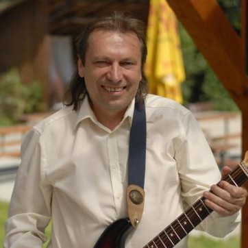 Svatba Okrouhlička (kytarista Petr Ryšavý)